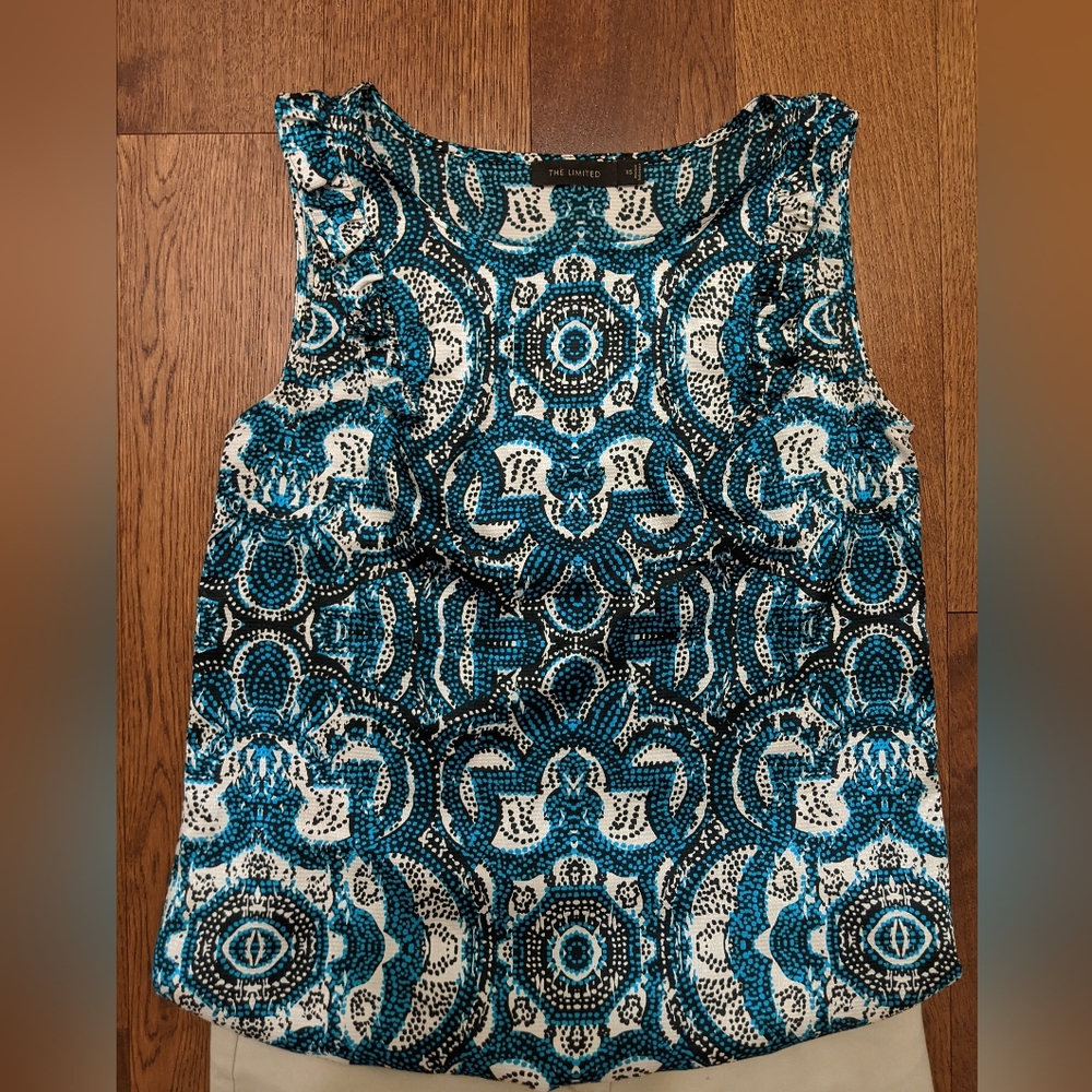 The Limited sleeveless top size xs
